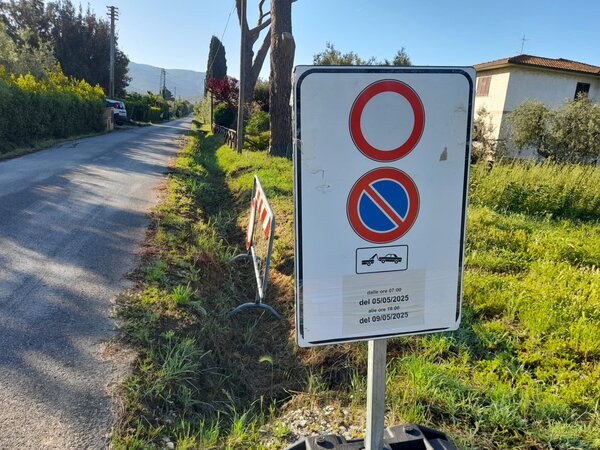foto cartello di diviato strada comunale 32 cerreta